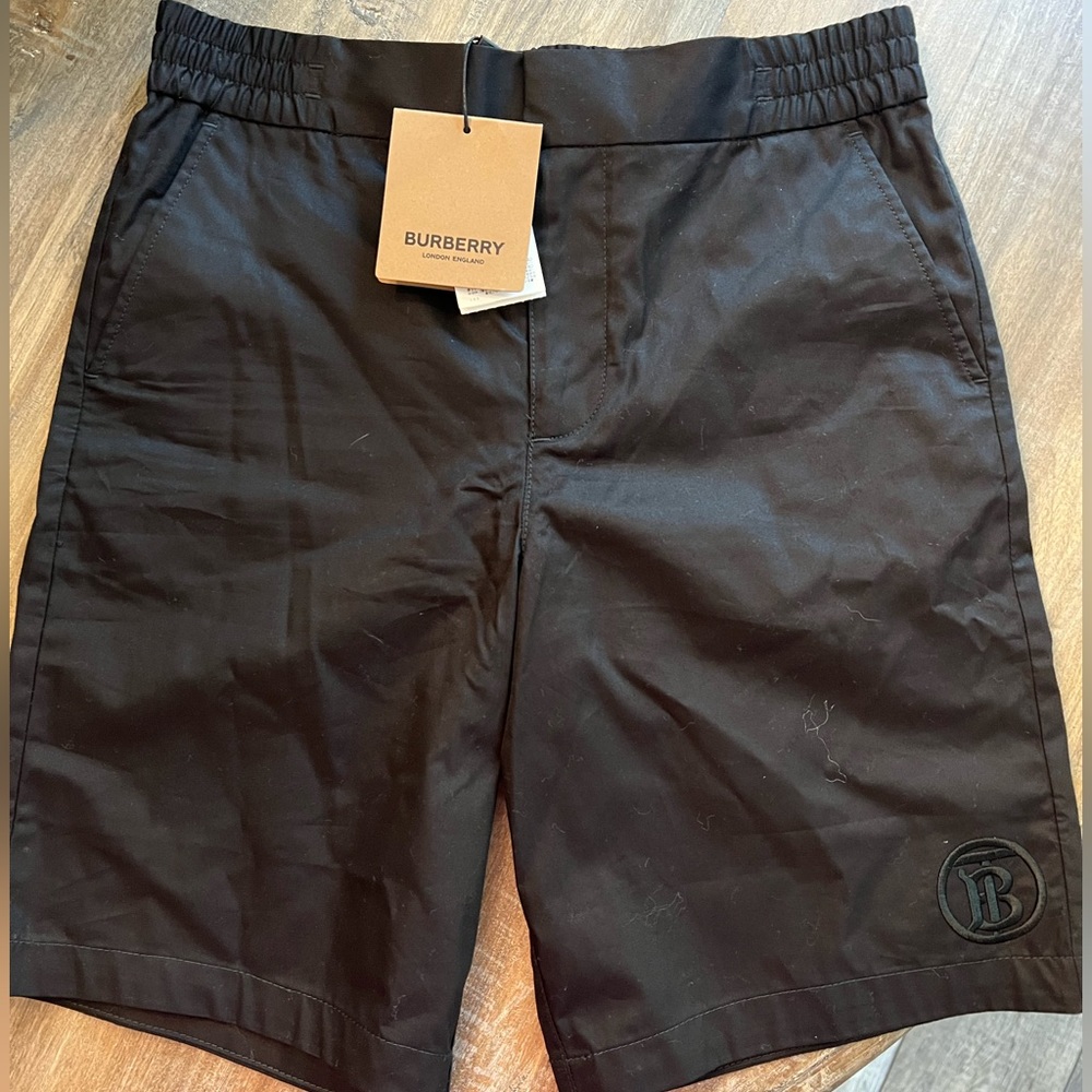 NWT boys Burberry shorts size 12Y